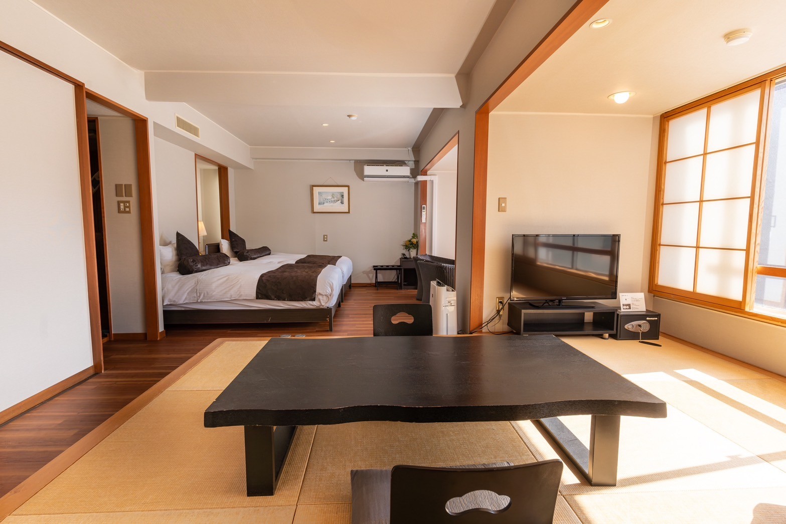 【禁煙】2室限定 和室と洋室ベッドルームの和洋室（60平米）