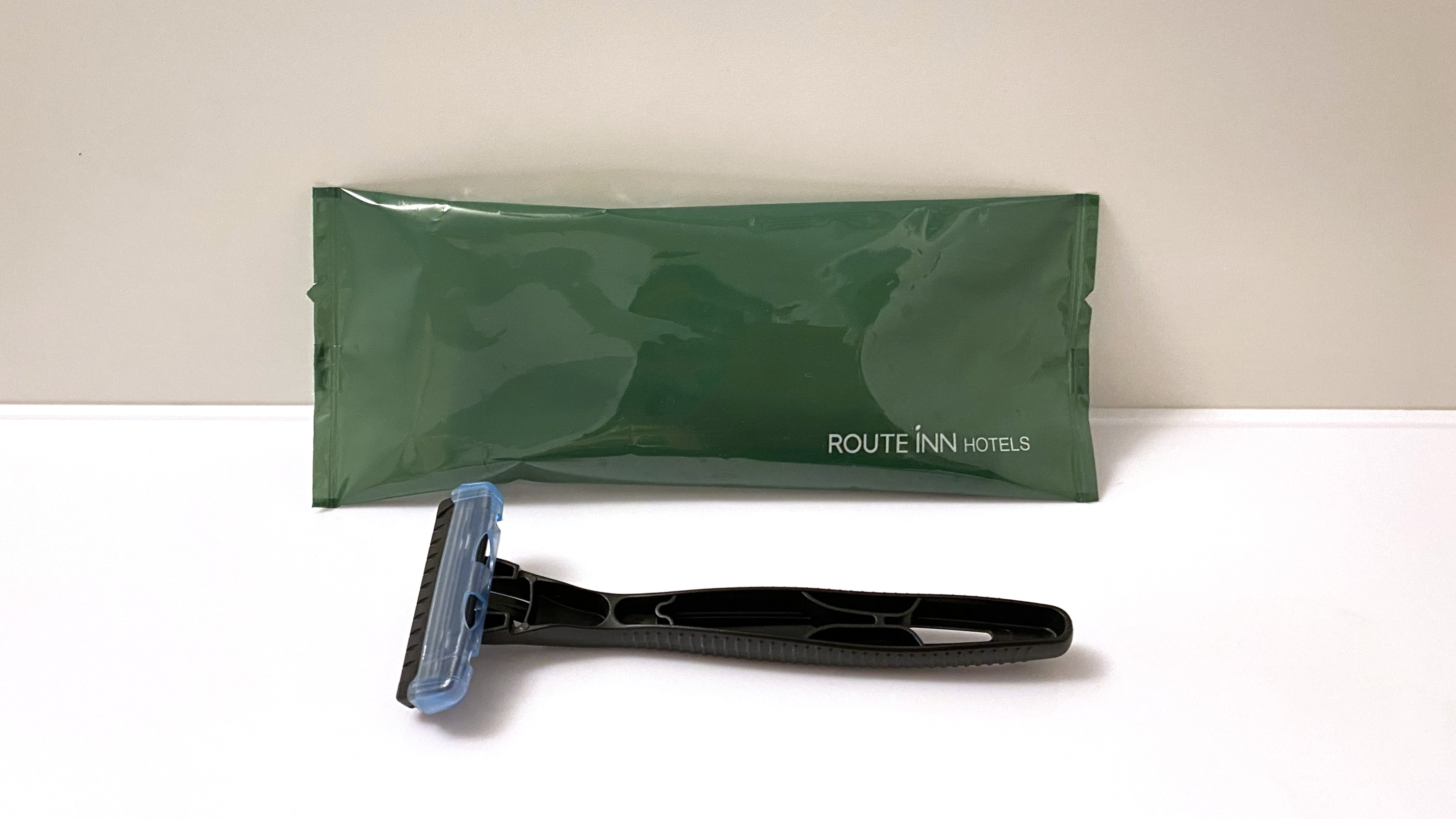 【カミソリ】客室備品