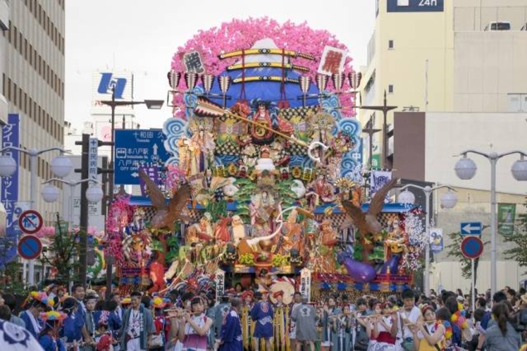 八戸三社大祭