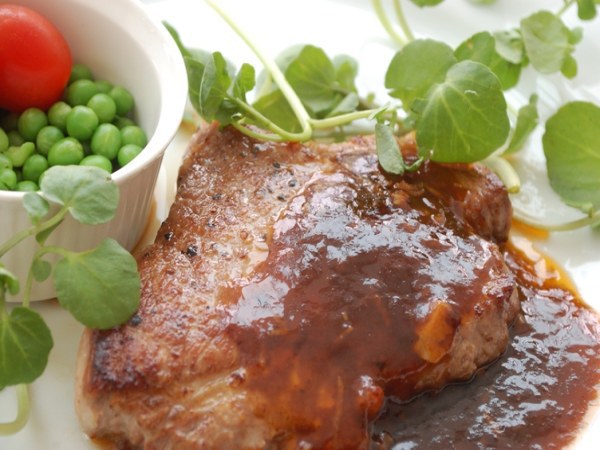 夏秋【直前割・サービスプラン】気軽なお泊りに…夕食は人気の洋食料理を「日替わりコースメニュー」で