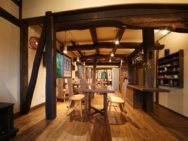 夏秋【直前割・サービスプラン】気軽なお泊りに…夕食は人気の洋食料理を「日替わりコースメニュー」で