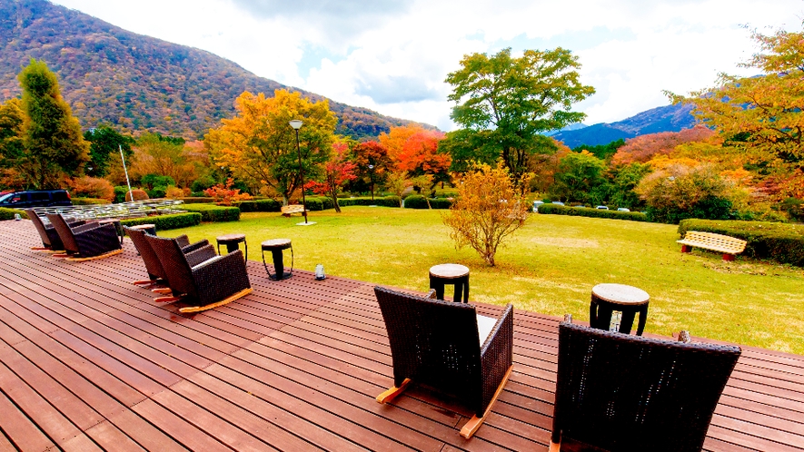 紅葉の見ごろは11月上旬～中旬です