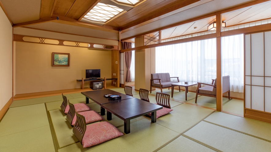 窓からは広大な富士山の眺望が適う人気の客室。