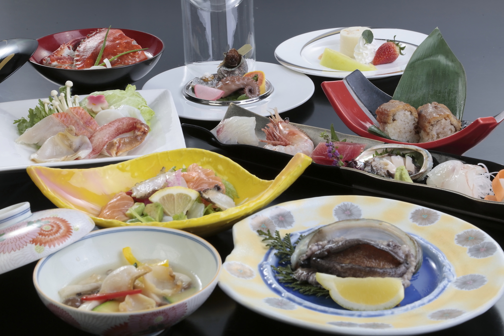 【あわびぐるめプラン】贅沢なあわび尽くしの料理と地魚を堪能いただけます（2食付）※7/3より全室禁煙