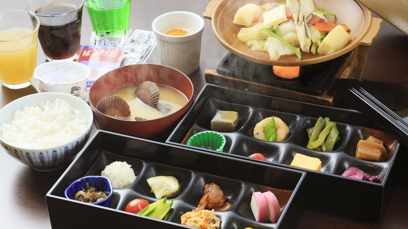 【タイムセール】量少な目御膳がお日にち限定価格！源泉至近の宿でプチ湯治旅＜▼カジュアル／会場食＞