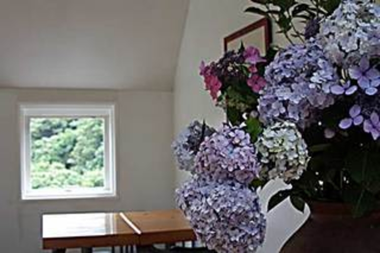 館内ホールの紫陽花