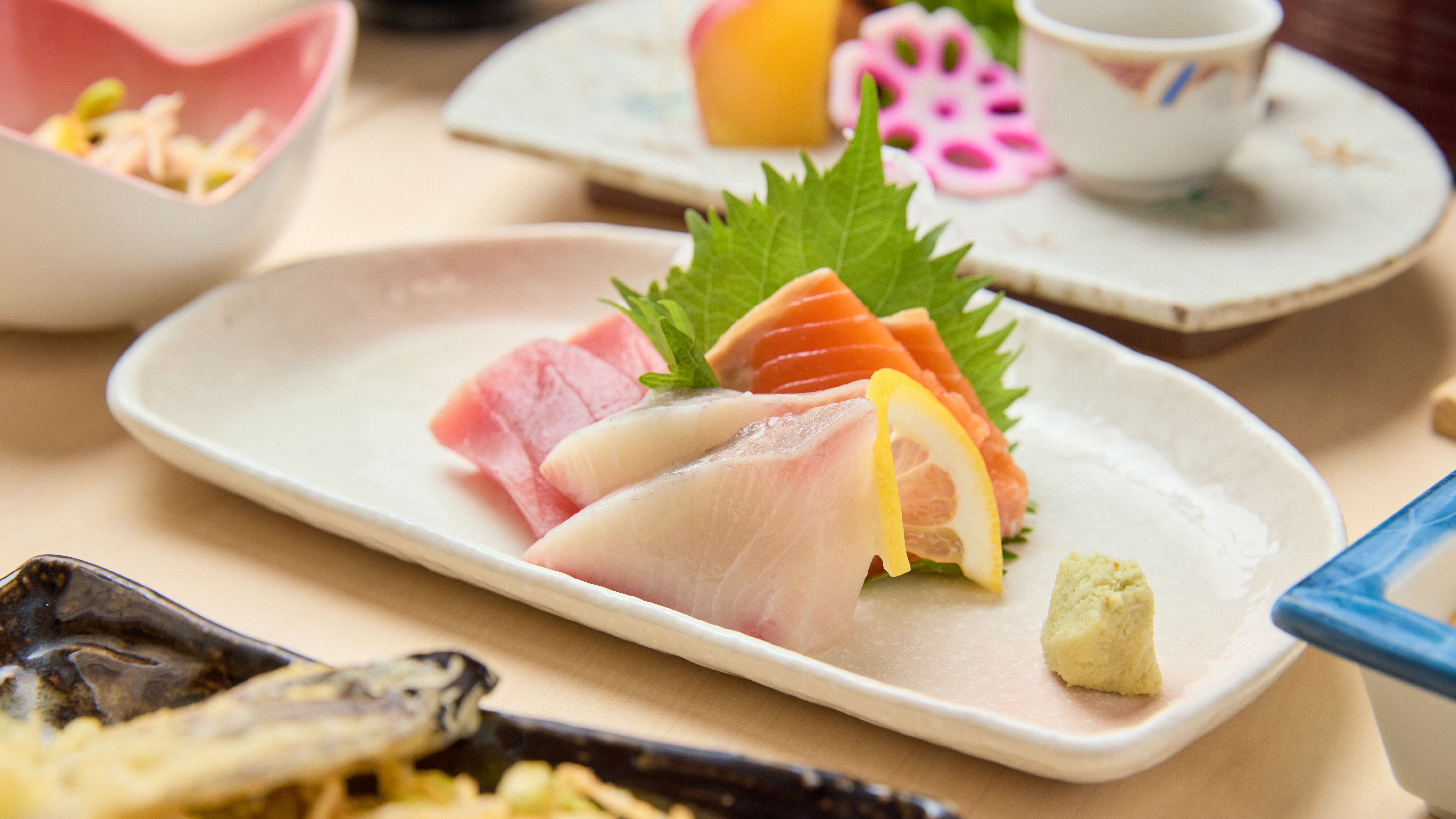 旬の素材を味わえるお刺身の盛り合わせ