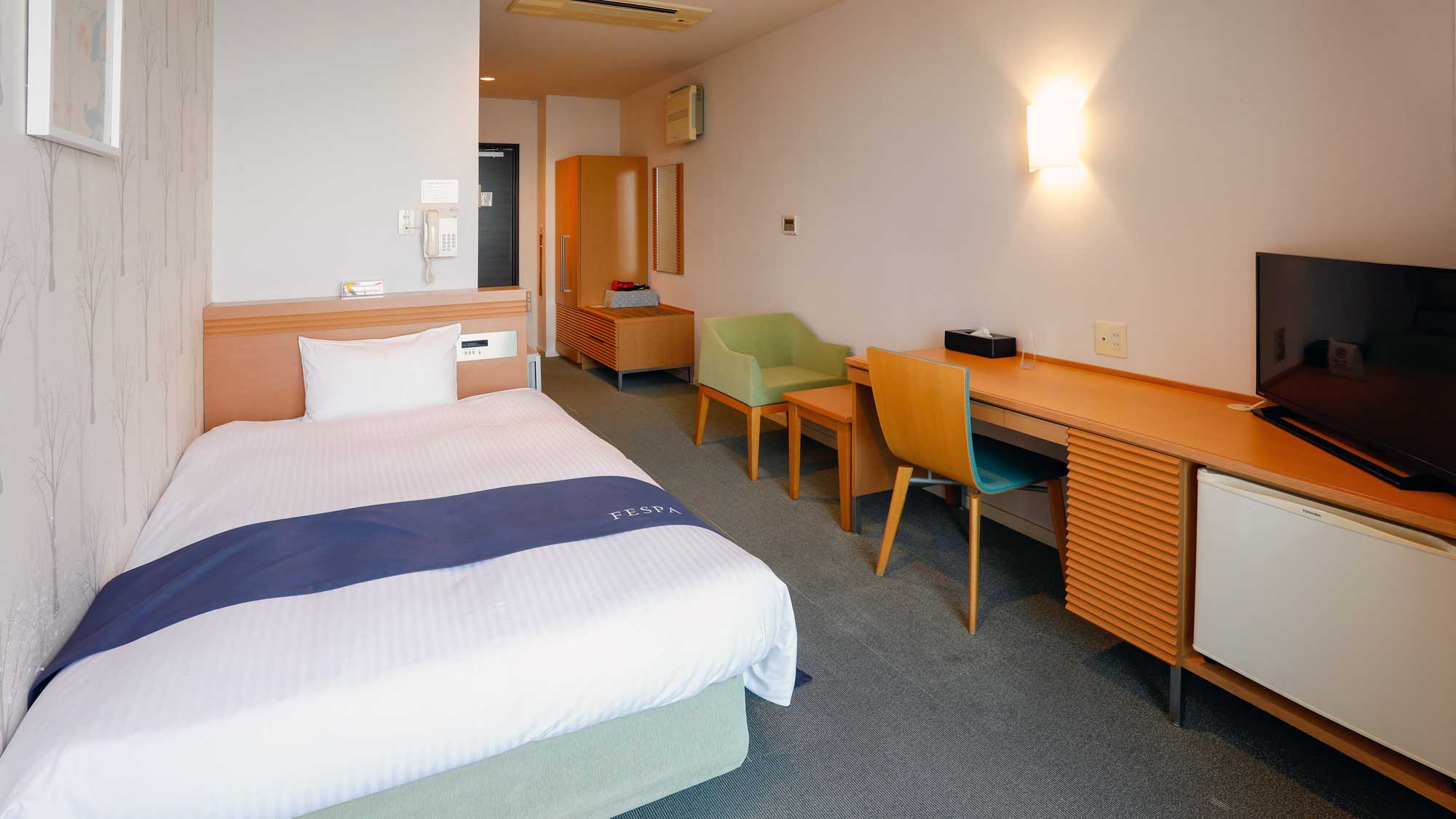 09: セミダブル＋バルコニー付きスタンダード