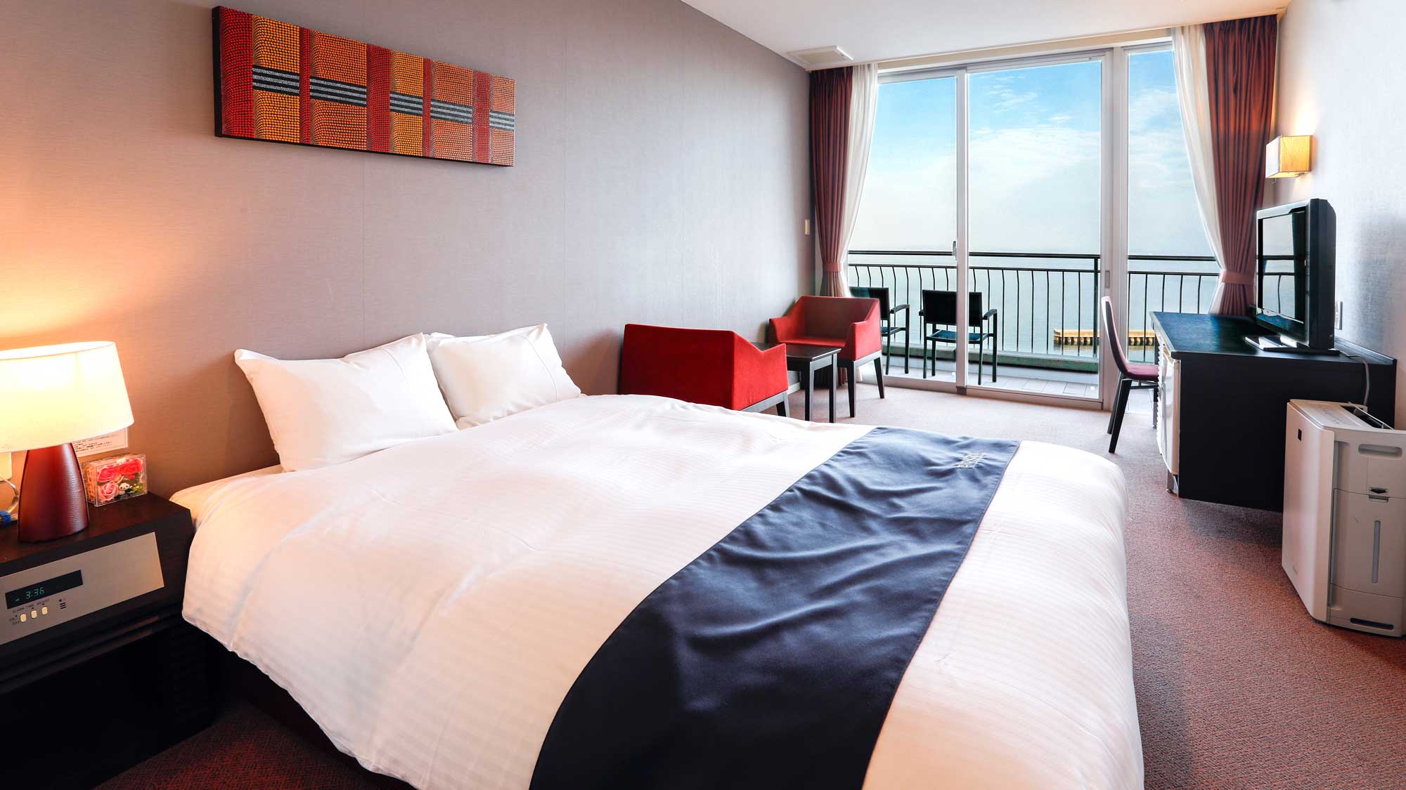 08: ダブル＋バルコニー付きスタンダード