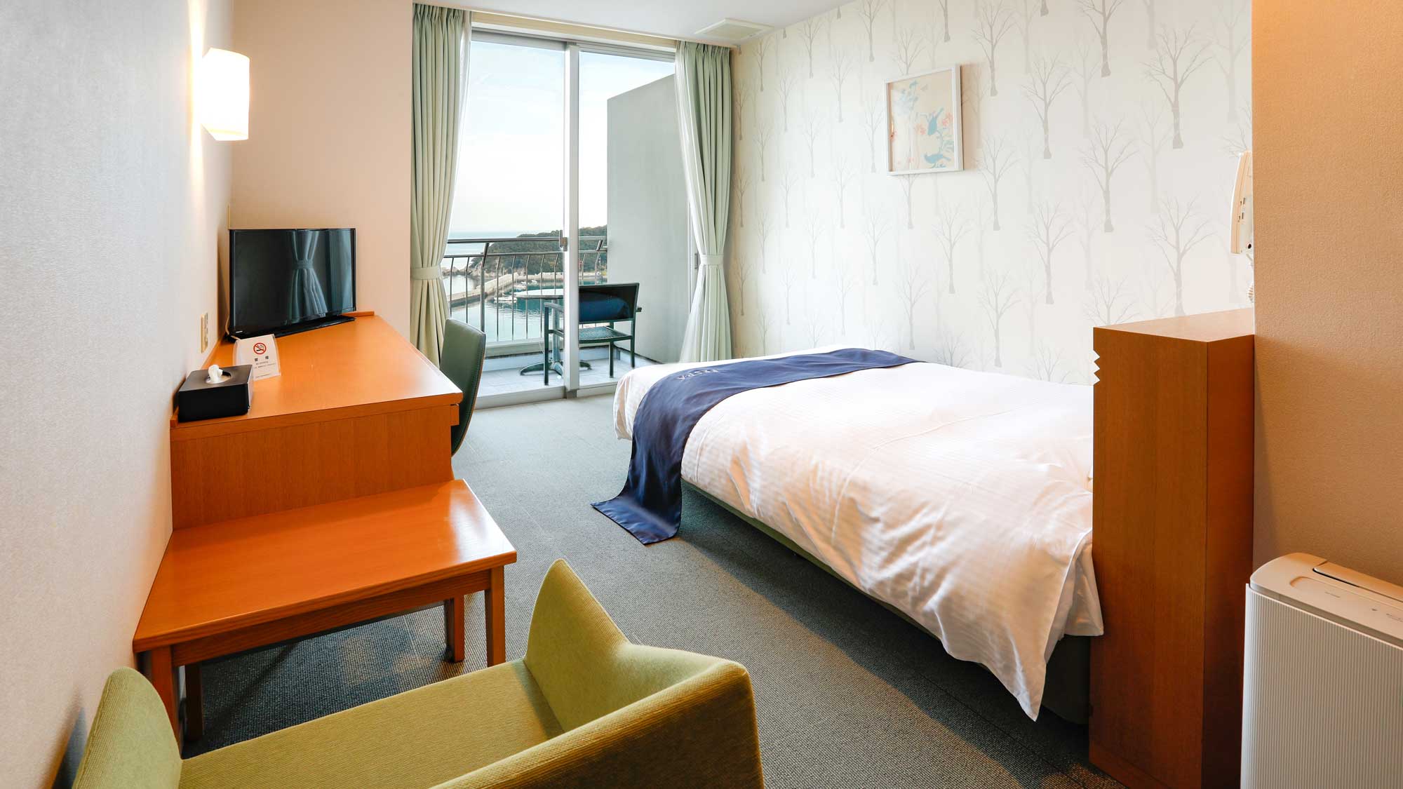 09: セミダブル＋バルコニー付きスタンダード