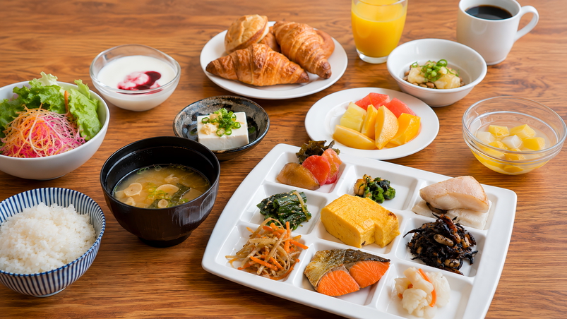 【国産牛｜すき焼きプラン】濃厚な旨みの国産牛と季節会席◆とろける食感と深いコクを愉しむ≪夕朝食付≫