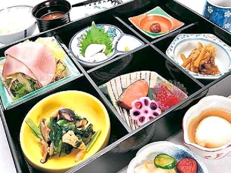 【直前割】【1泊朝食｜当日20時まで予約◎】40種類の和洋バイキング◆露天風呂を満喫《夕食なし》