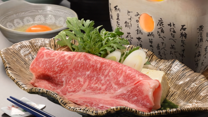 【前沢牛｜贅沢食べ比べ】鉄板焼き×すき焼き◆とろける霜降りと香ばしい旨みを一度に《夕朝食付》