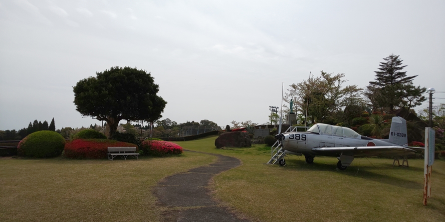 上床公園,　ここから西へ海をこえたらそこは上海。