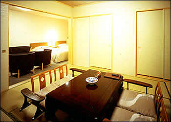 日式房间10张榻榻米+西式双床特价房