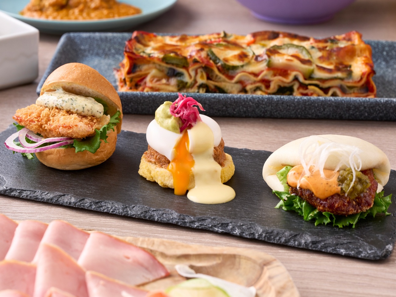 朝食ビュッフェ2026マルシェ　バーガー三種