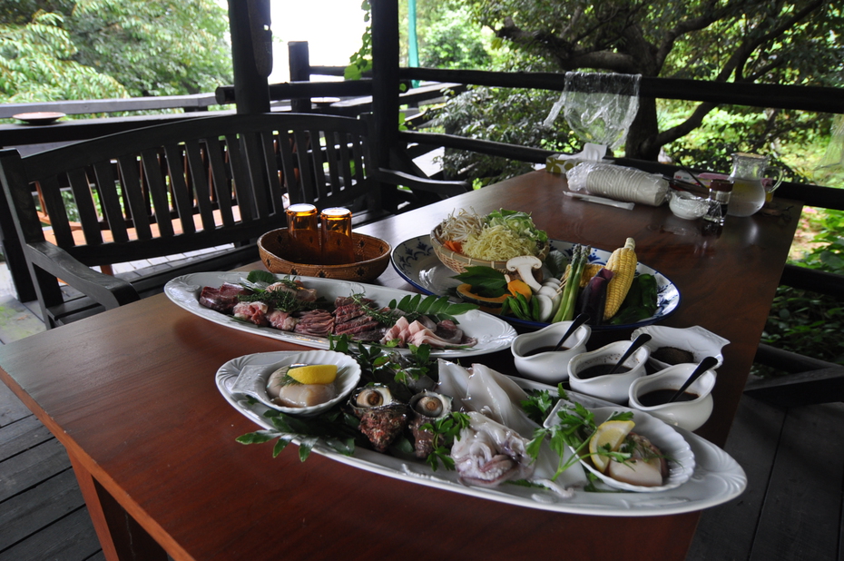 【伊勢海老 あわび 牛フィレ 】豪華海鮮BBQをお庭で楽しむ