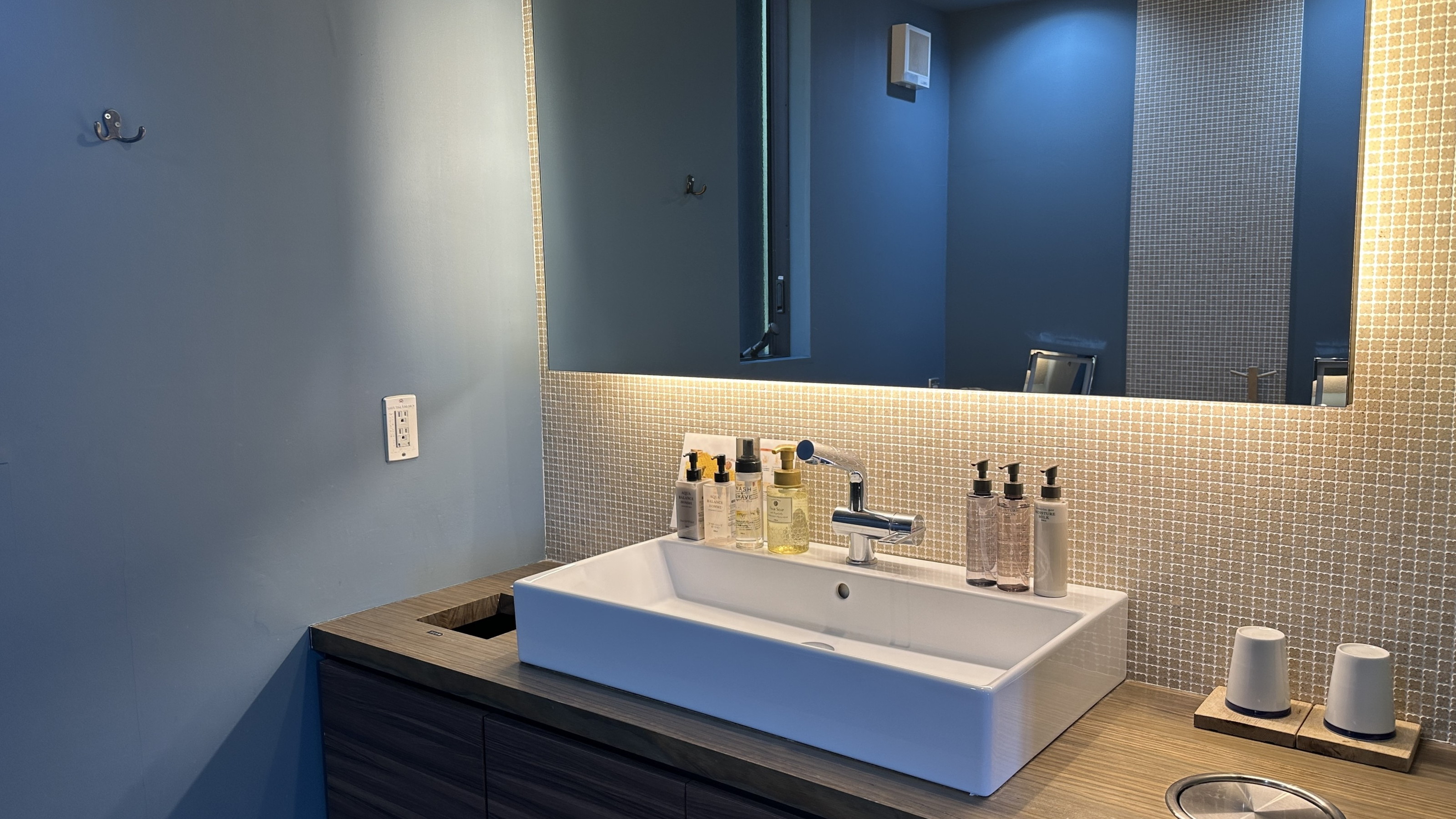 【隠れ家ヴィラAZITO】眺望抜群の一棟貸／72平米◆半露天風呂付