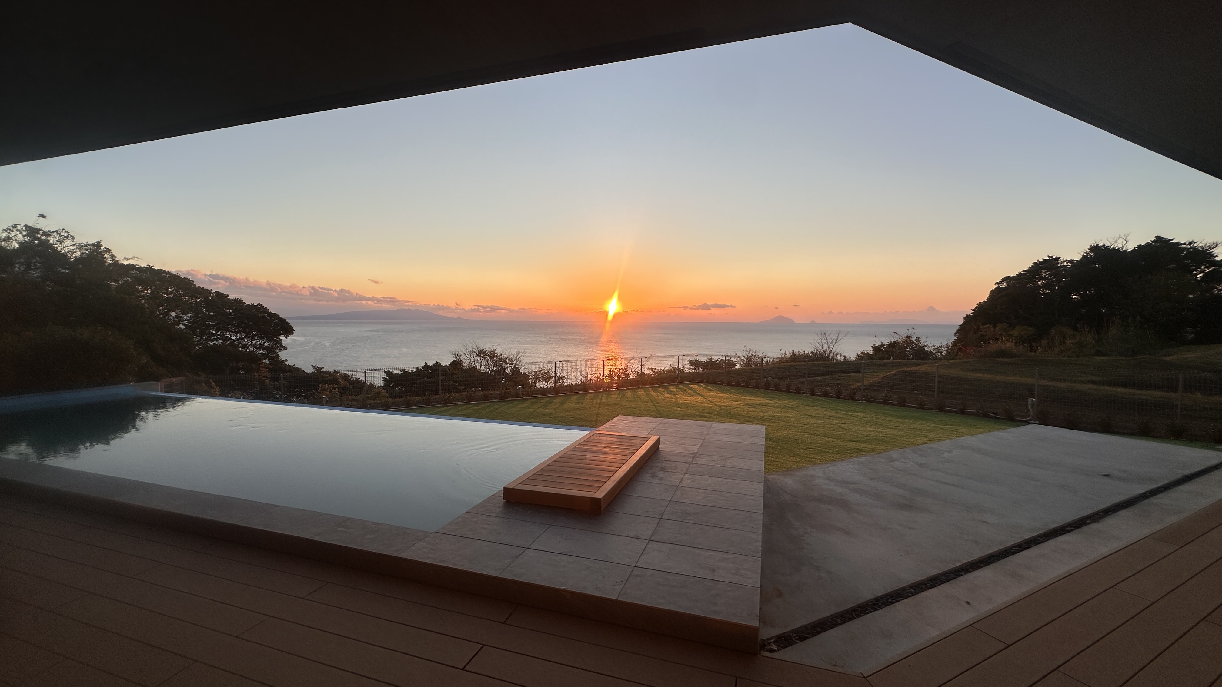 【別邸】海を臨むプールと温泉◆心ほどける海と空ULALA◆212平米