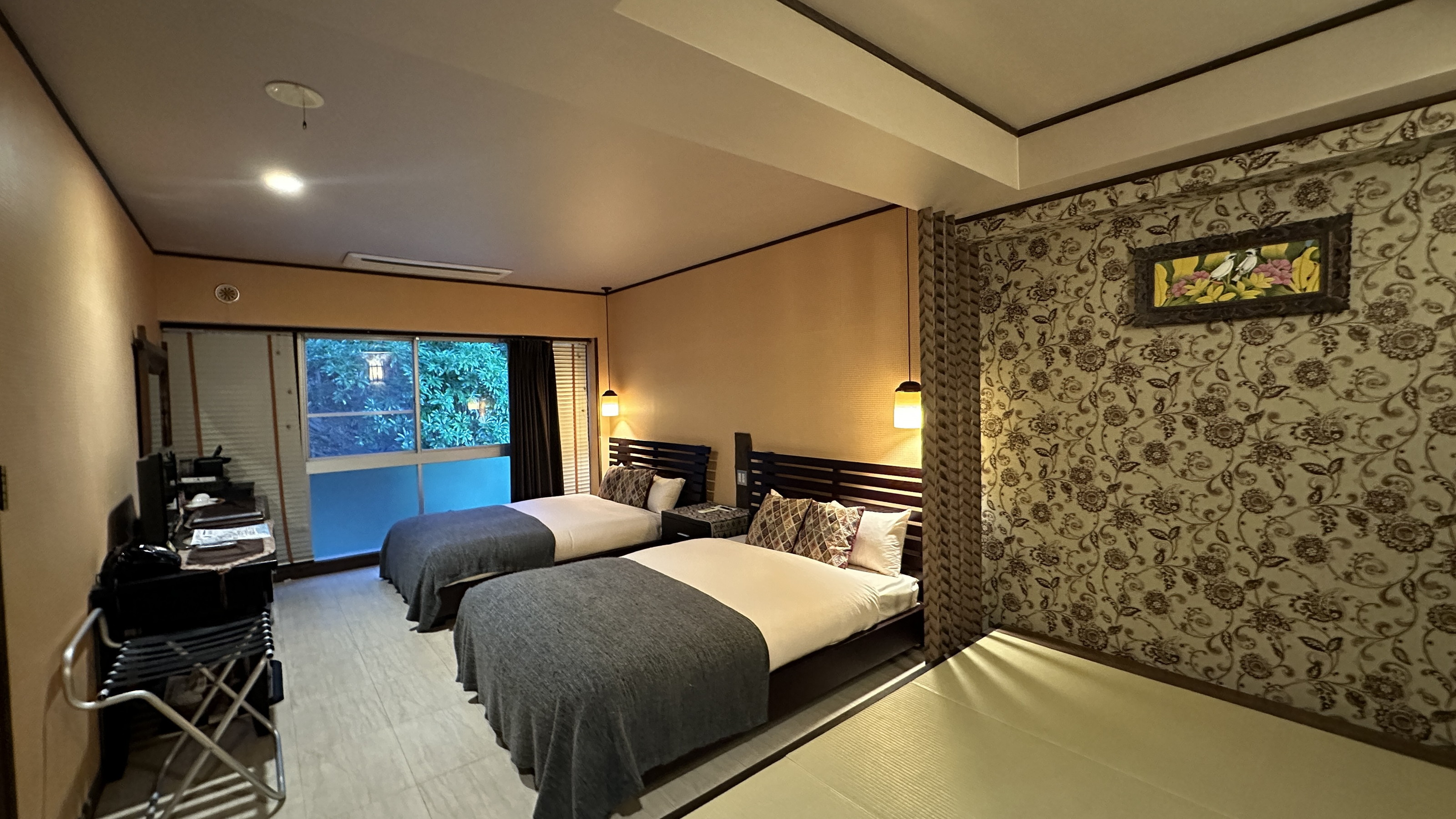 【トリプルルーム】本館和洋／40平米◆ベッド2台＋布団 ◆禁喫煙