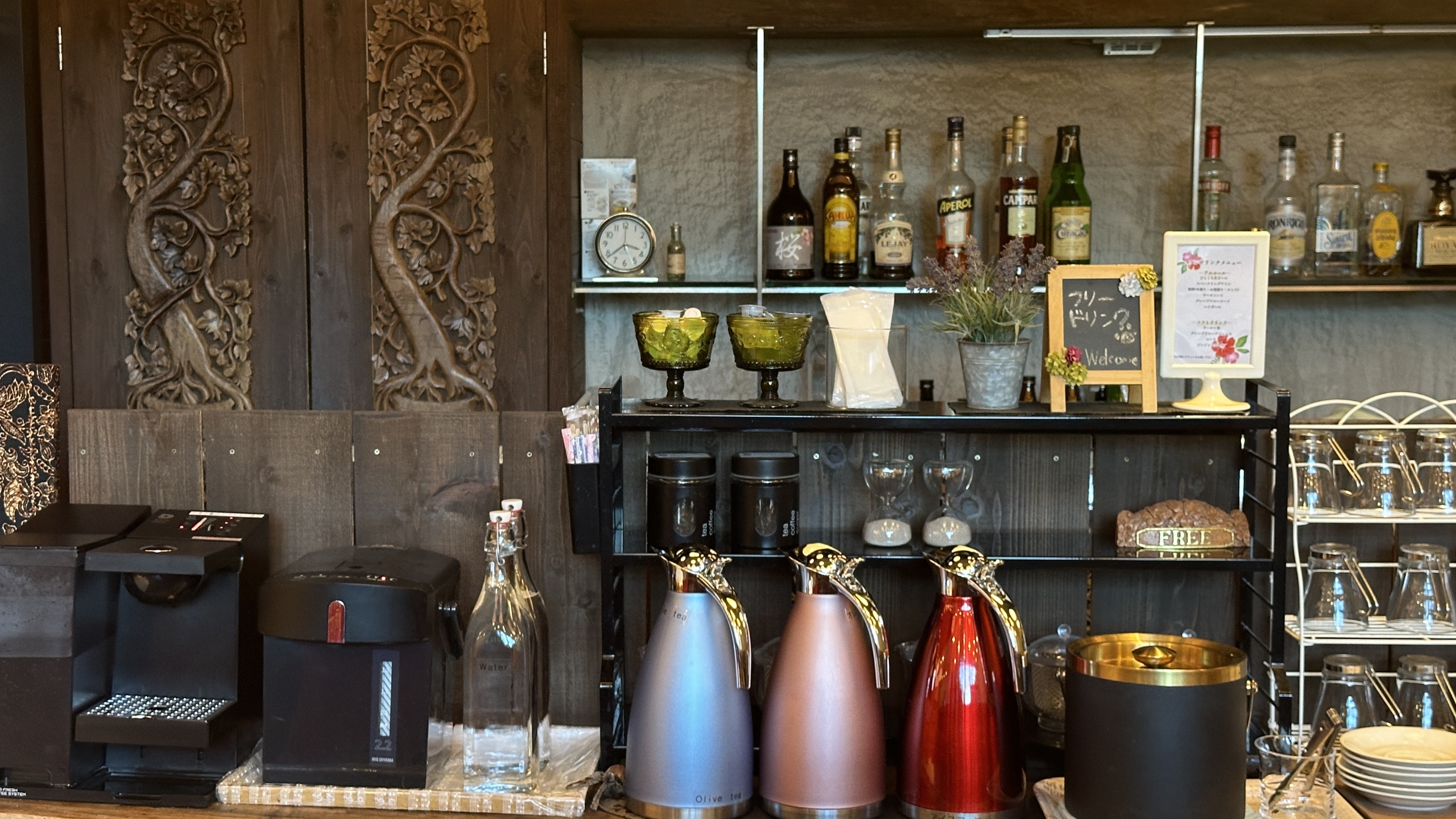 【ラウンジ】ウェルカムドリンクをご用意しております