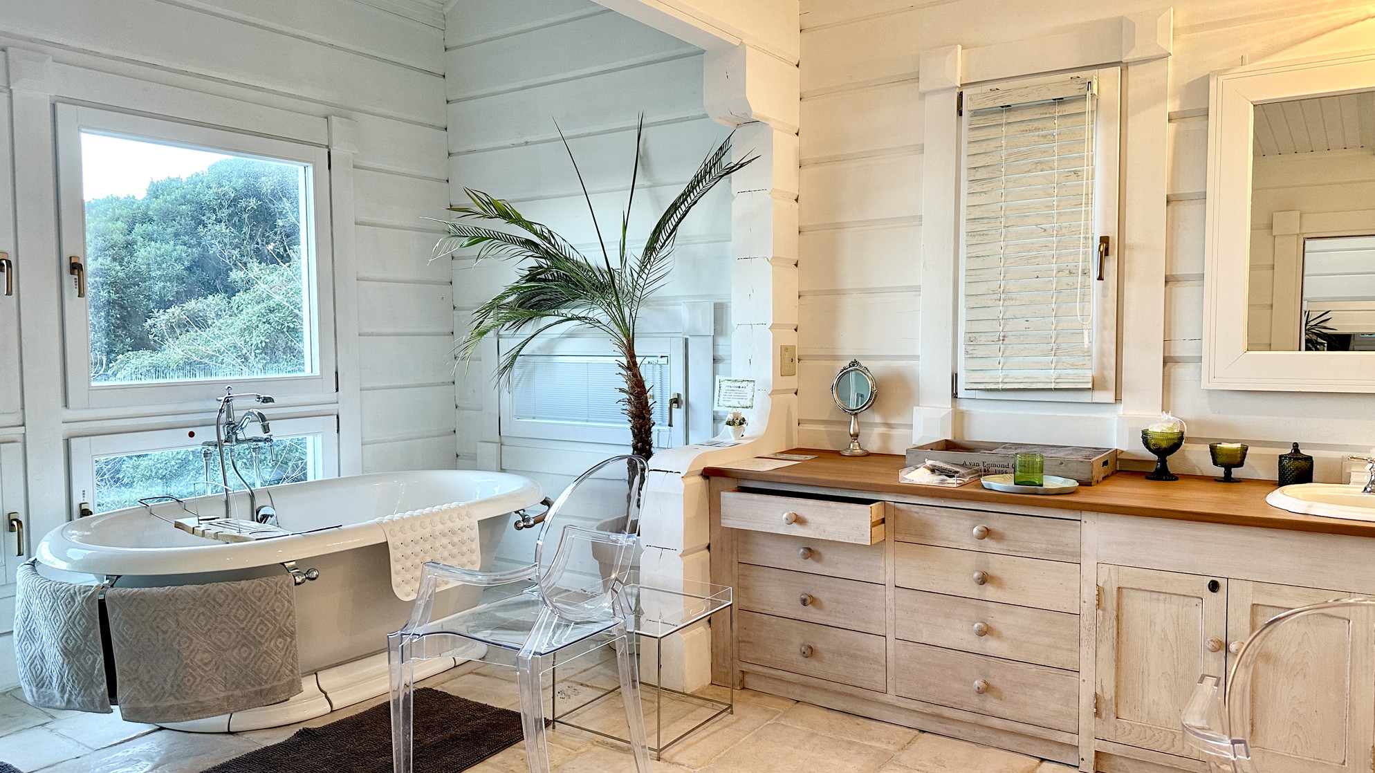 【別邸】 海を一望◆カーサ・デラノンナ※本館から車30分◆136平米（バスルーム）