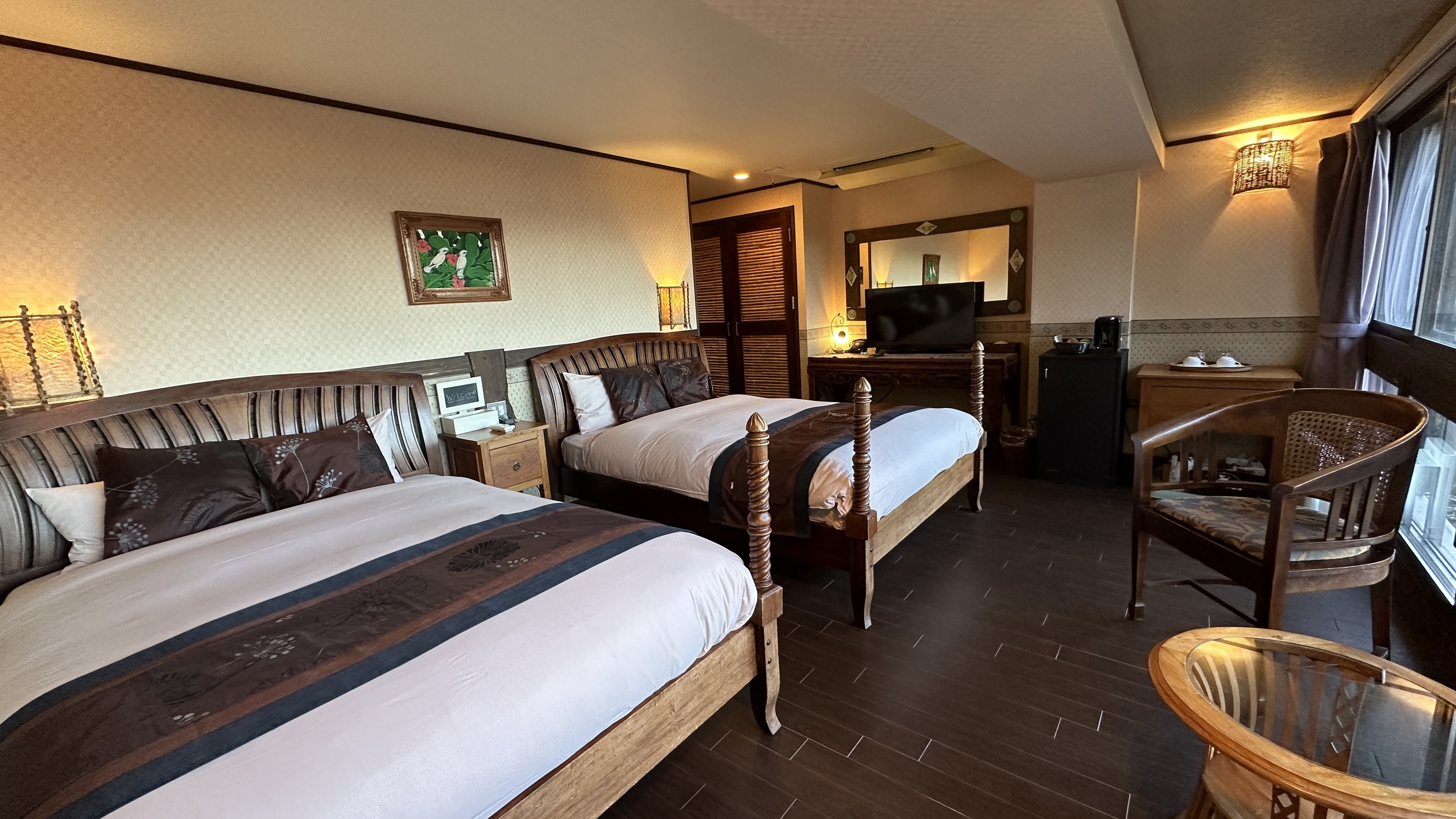 【クラシックツイン】本館／32平米◆ダブルベッド２台◆禁喫煙