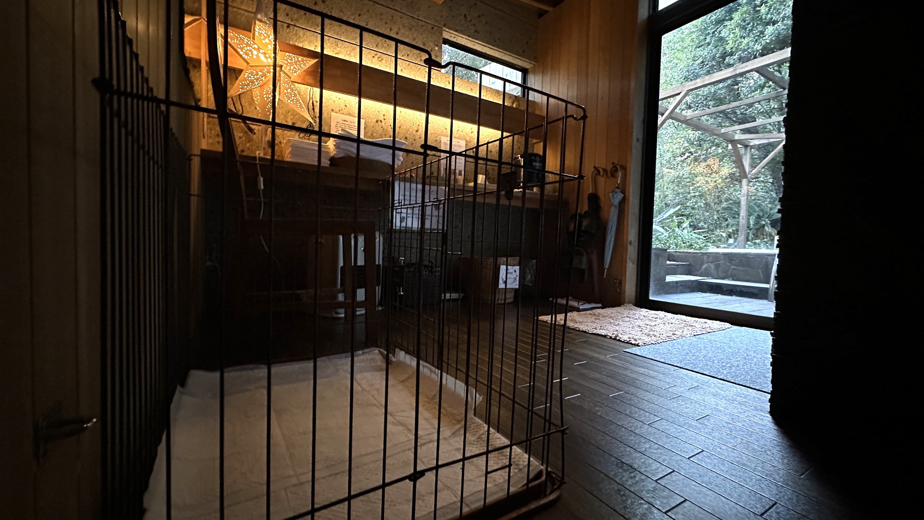 【貸切温泉】ガーデンスパ「湯森-YUMORI-」◆わんちゃんが待てるケージのご用意あり