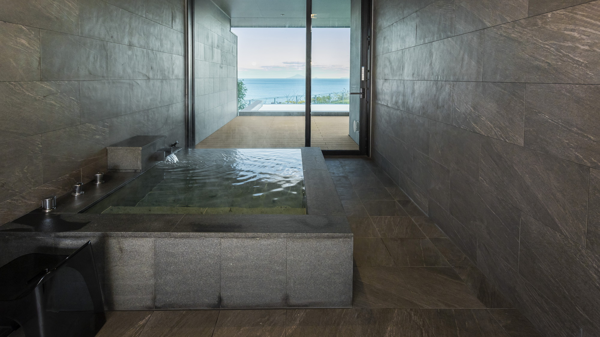 【別邸】海を臨むプールと温泉◆心ほどける海と空ULALA◆212平米