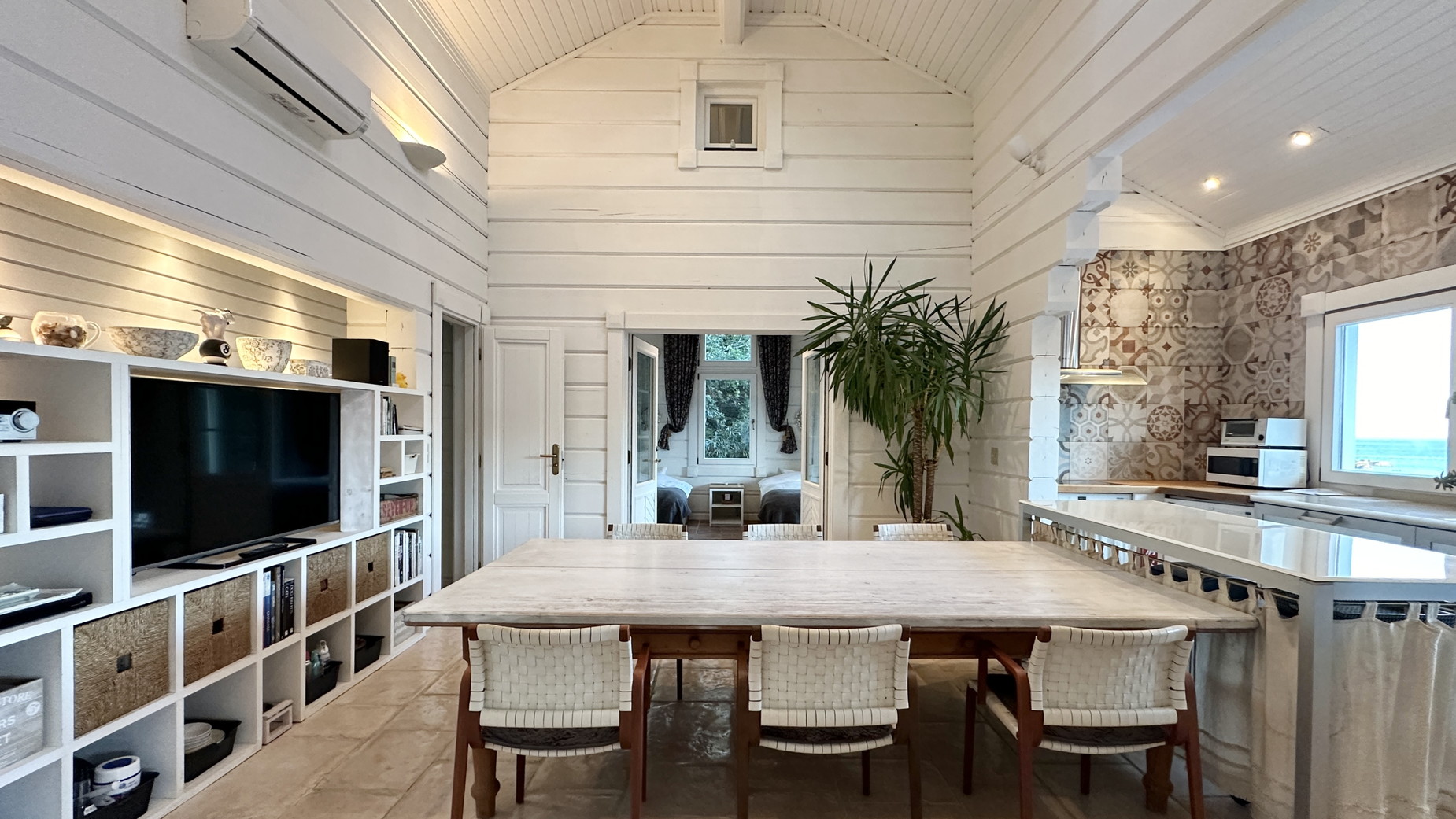 【別邸】 海を一望◆カーサ・デラノンナ※本館から車30分◆136平米（キッチン）