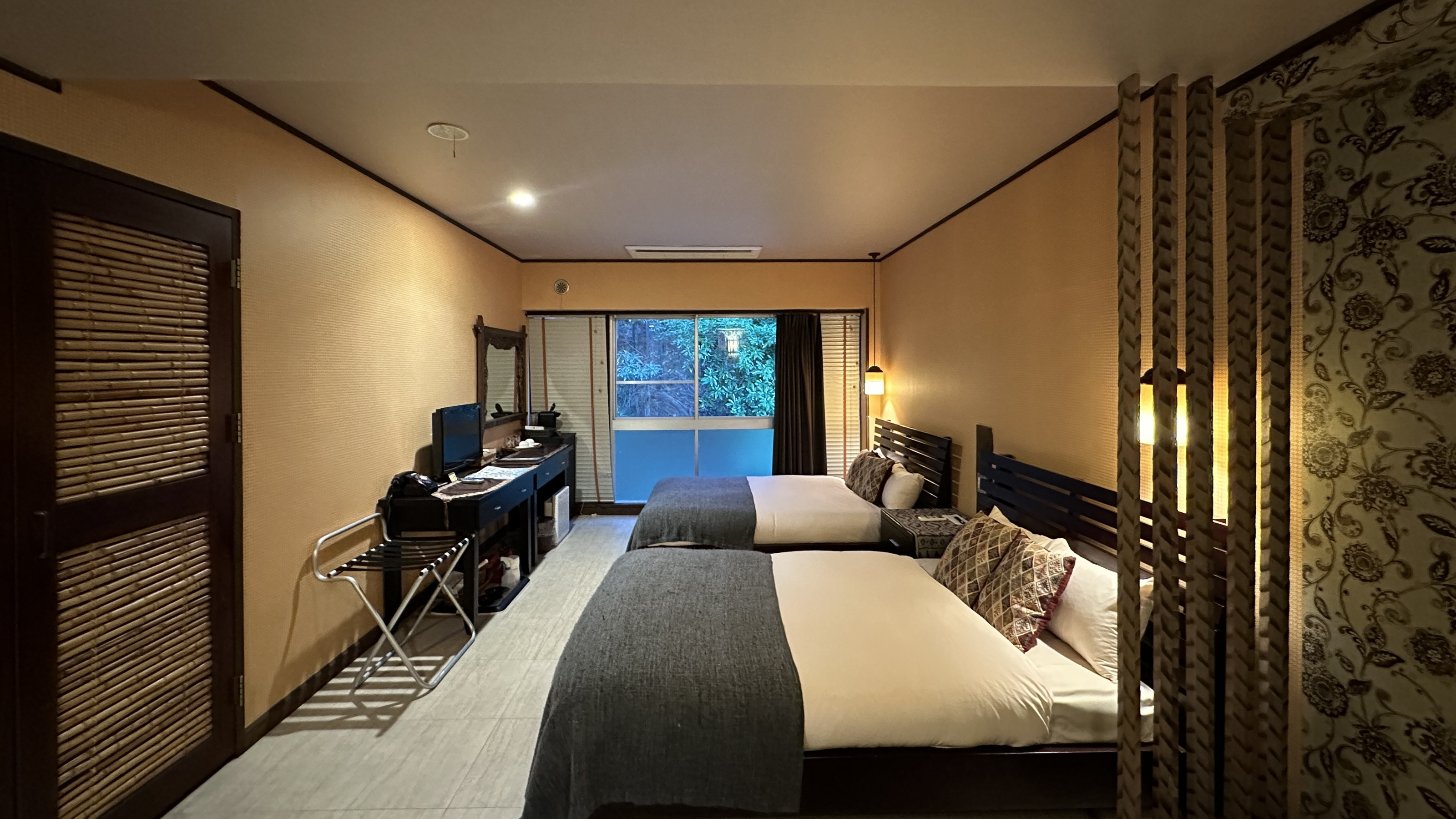 【トリプルルーム】本館和洋／40平米◆ベッド2台＋布団 ◆禁喫煙