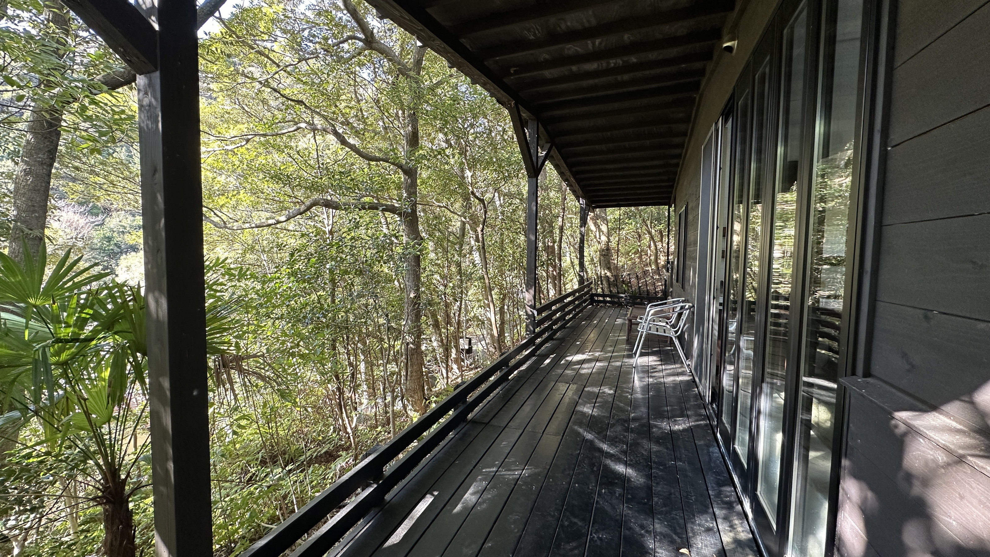 【離れ家リスの庭】一棟貸／56平米◆半露天風呂付の南国ヴィラ