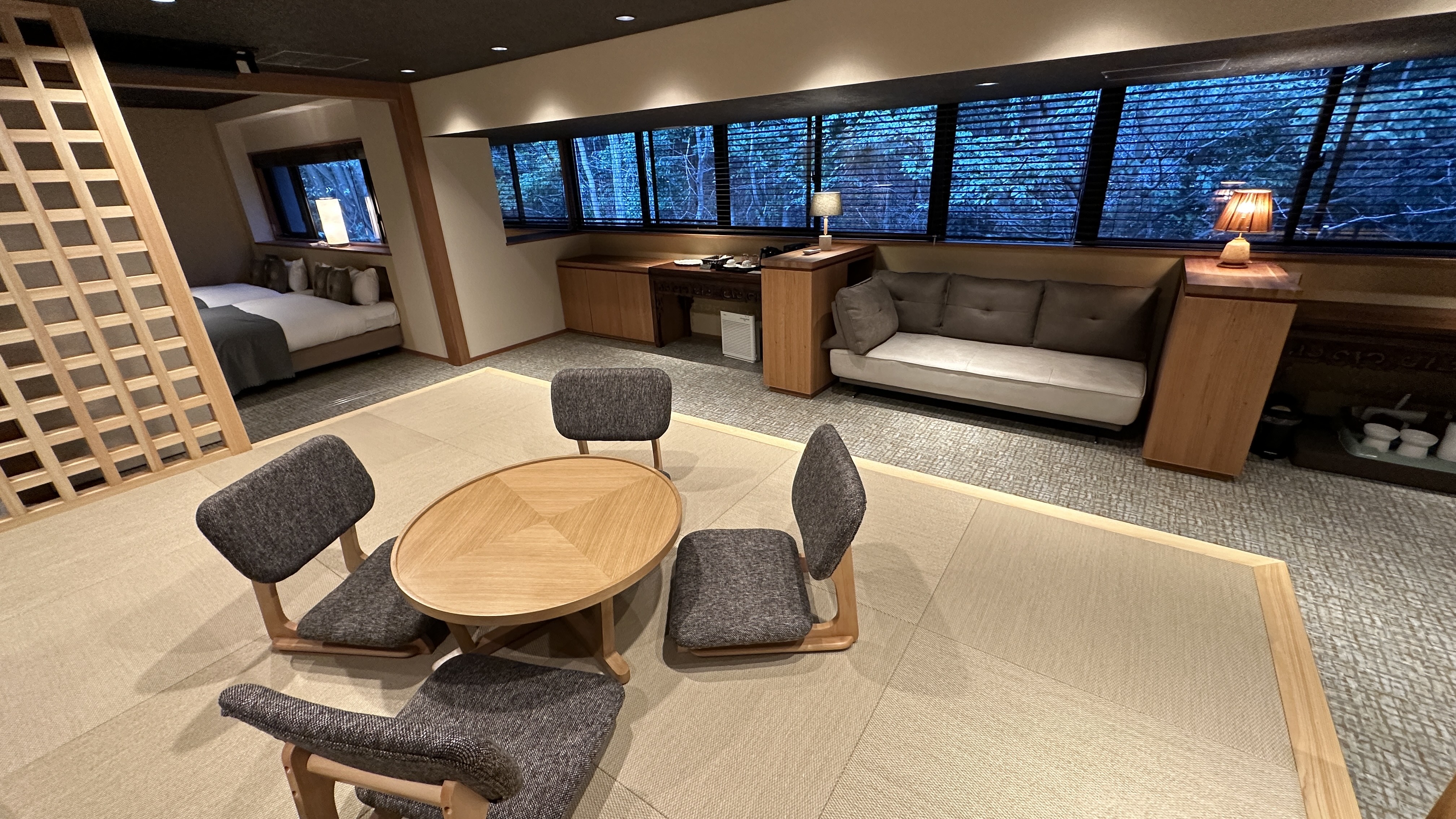 2024年12月リニューアルオープン！【本館最大100平米】森の中に佇む◆グランデルーム