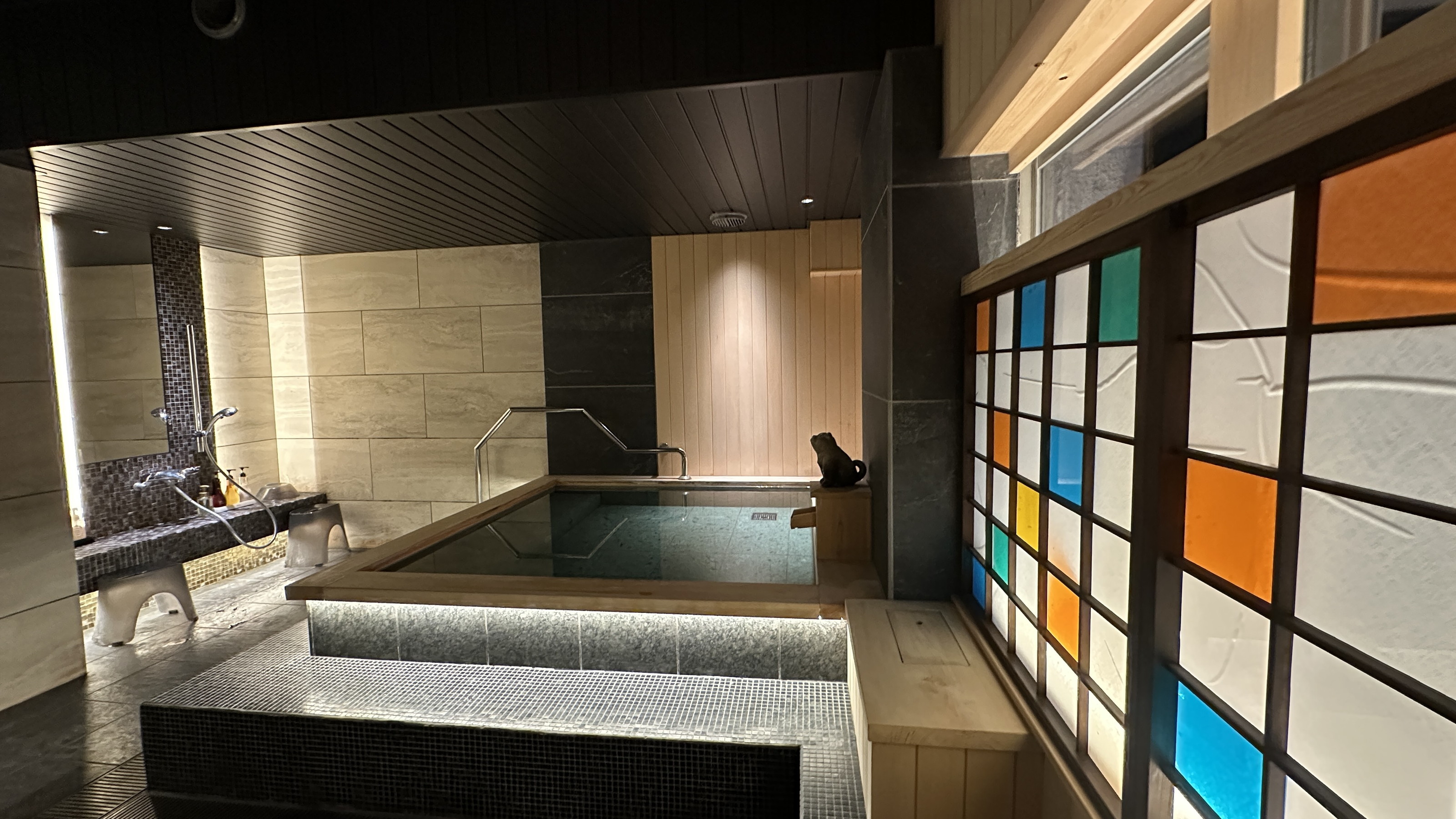 【貸切温泉】インドアスパ「湯楽-YURAKU-」◆本館内の室内大浴場