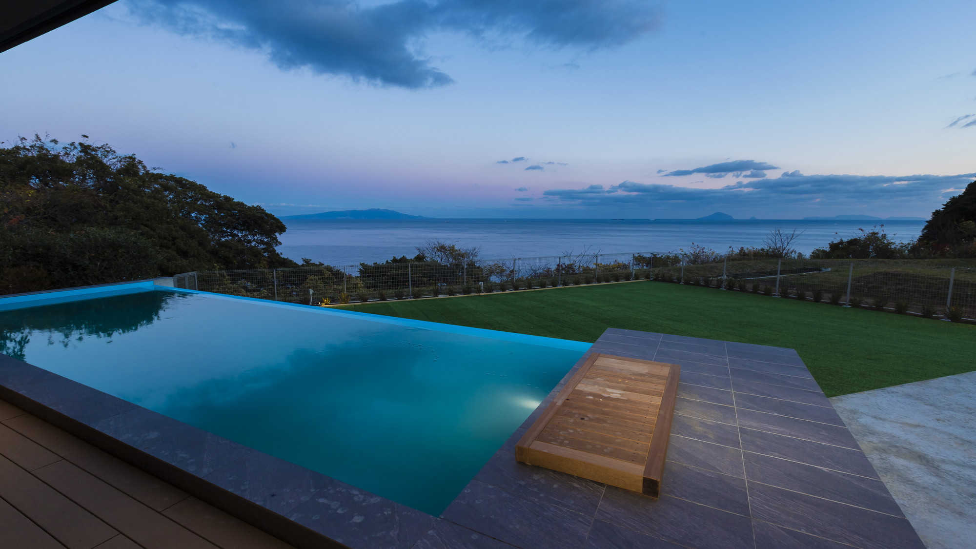 【別邸】海を臨むプールと温泉◆心ほどける海と空ULALA◆212平米