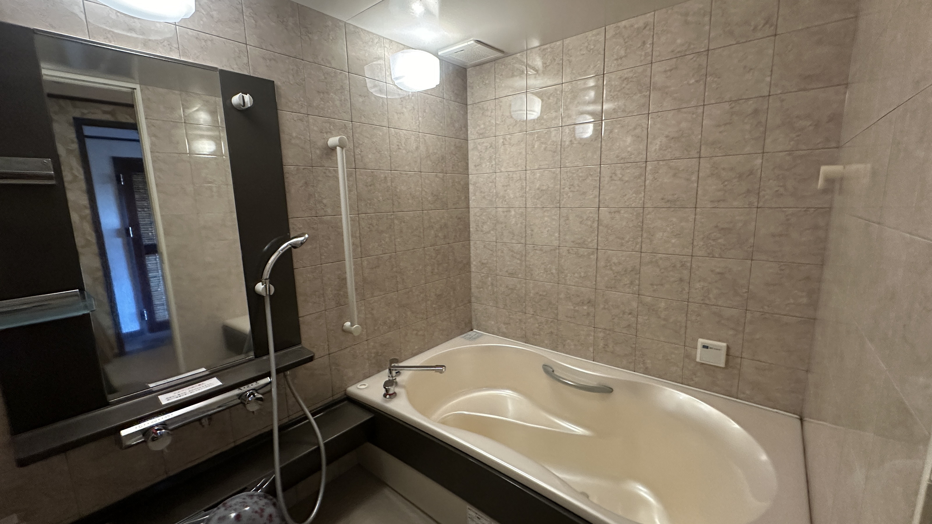 【天蓋付ダブルベッド】本館洋室／28平米◆南国リゾート風◆禁煙