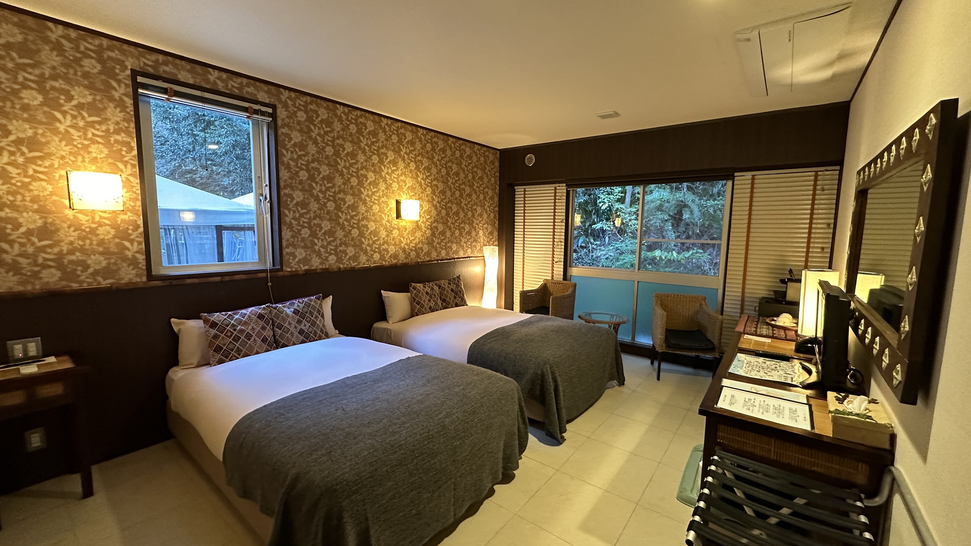 【スタンダードツイン】本館洋室／30平米◆セミダブル２台 ◆禁煙