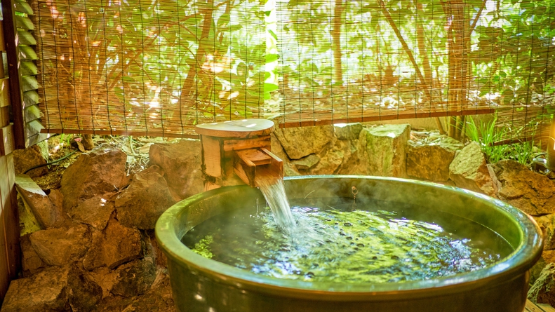 スーペリア露天風呂付和室　※客室露天風呂の一例