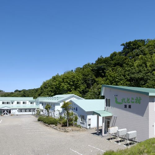 쓰쿠다 장 외관 안쪽에서
