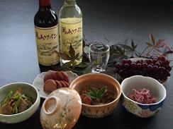 秋の料理例（舞茸とがんもの煮〆・ぶなはりたけの油炒め・赤カブのワイン漬と酢の物）