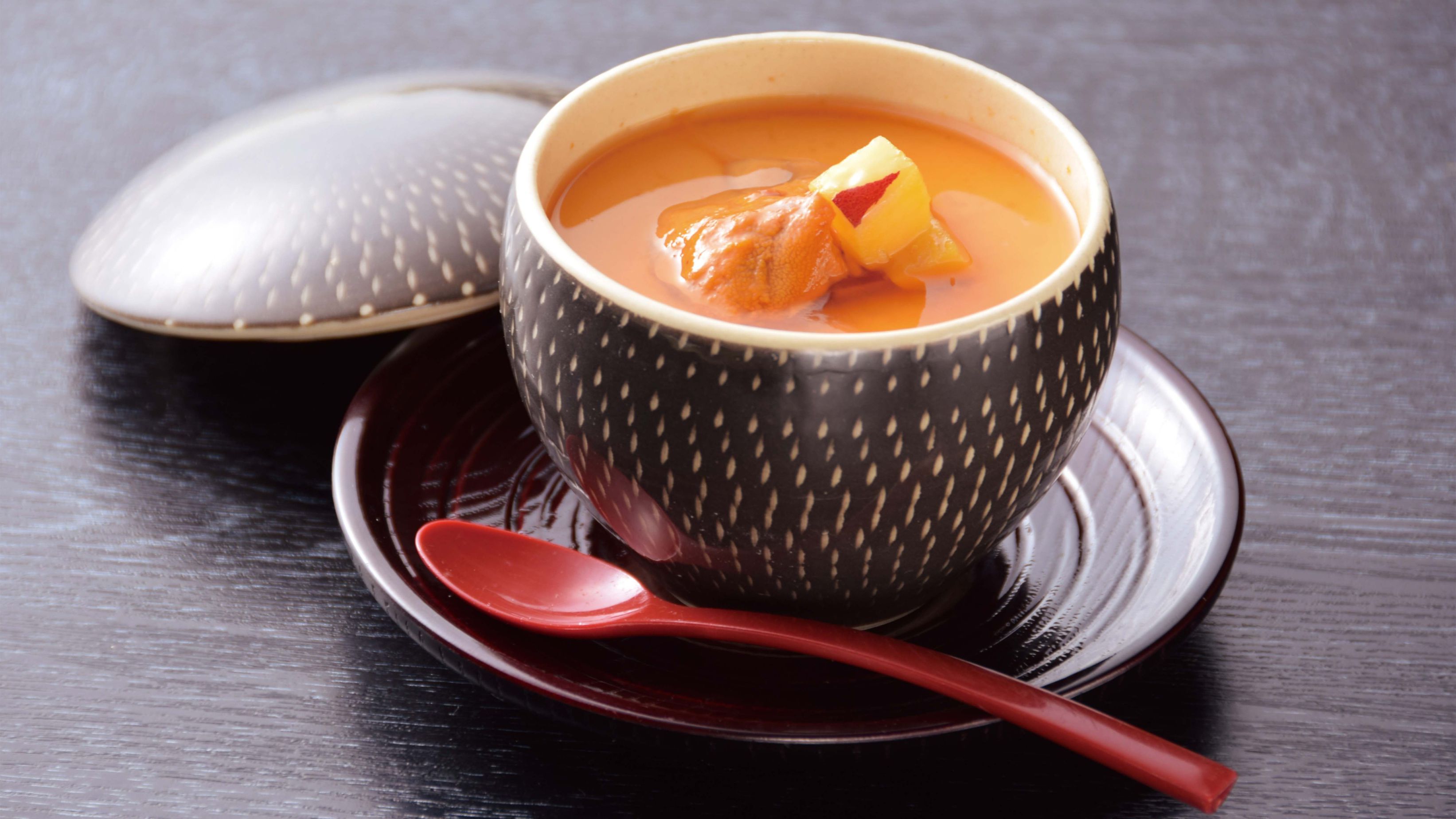 【ご夕食】雲丹玉締め（冬）／特別御膳・滝本御膳にてご提供