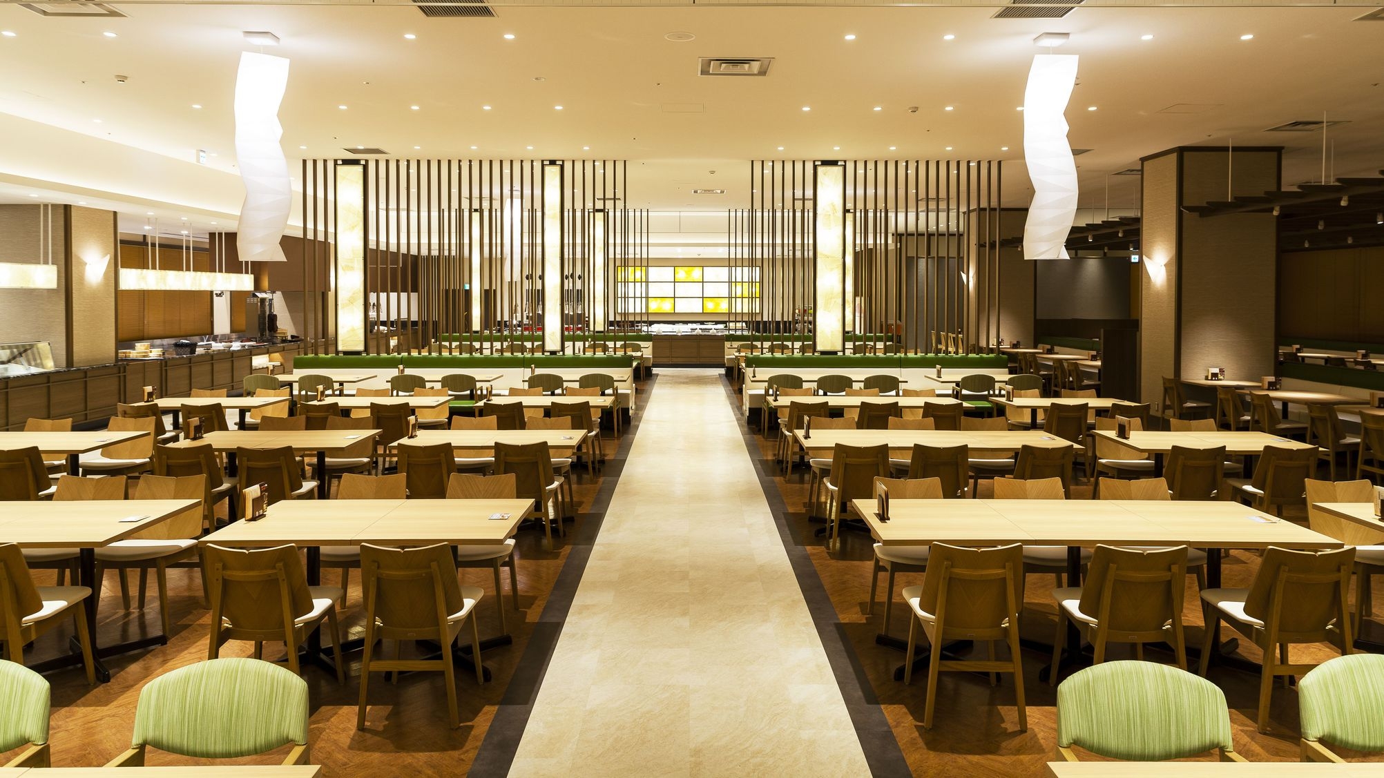 【早割30】10％OFF！カニやいくらも食べ放題—和食・洋食・エスニックビュッフェ／ビュッフェ夕朝食