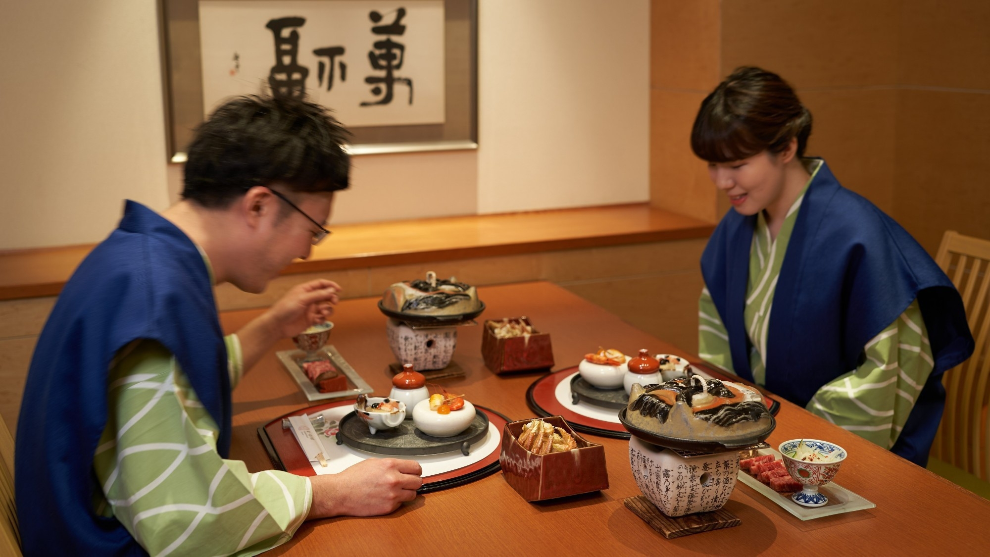 【食事処】旬を感じる会席を半個室のテーブル席で／季節の御膳★☆☆＜湯の里＞