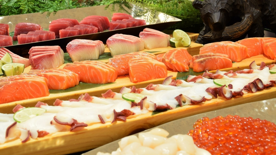 北海道らしい海鮮も、もちろん食べ放題。心ゆくまでお楽しみください（イメージ）【ビュッフェ】