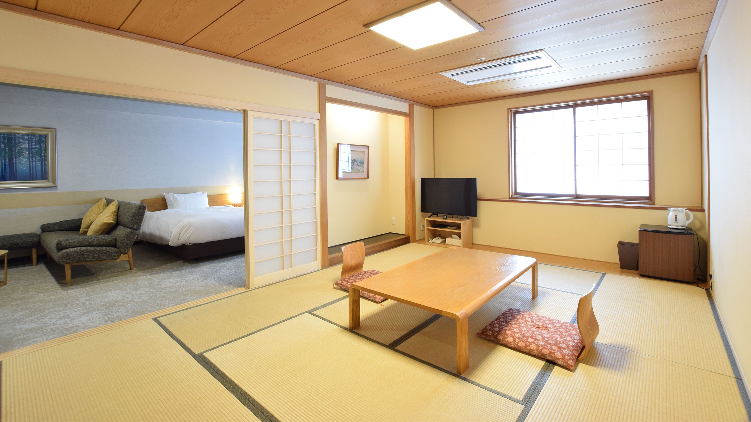 【スタンダード】西館/ユニバーサルルーム／室内は段差を極力なくした、車いすでの移動に優しい設計