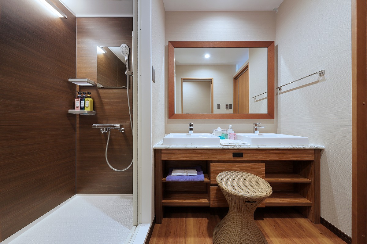 洗面台／シャワートイレ／シャワーブース【3点セパレート】