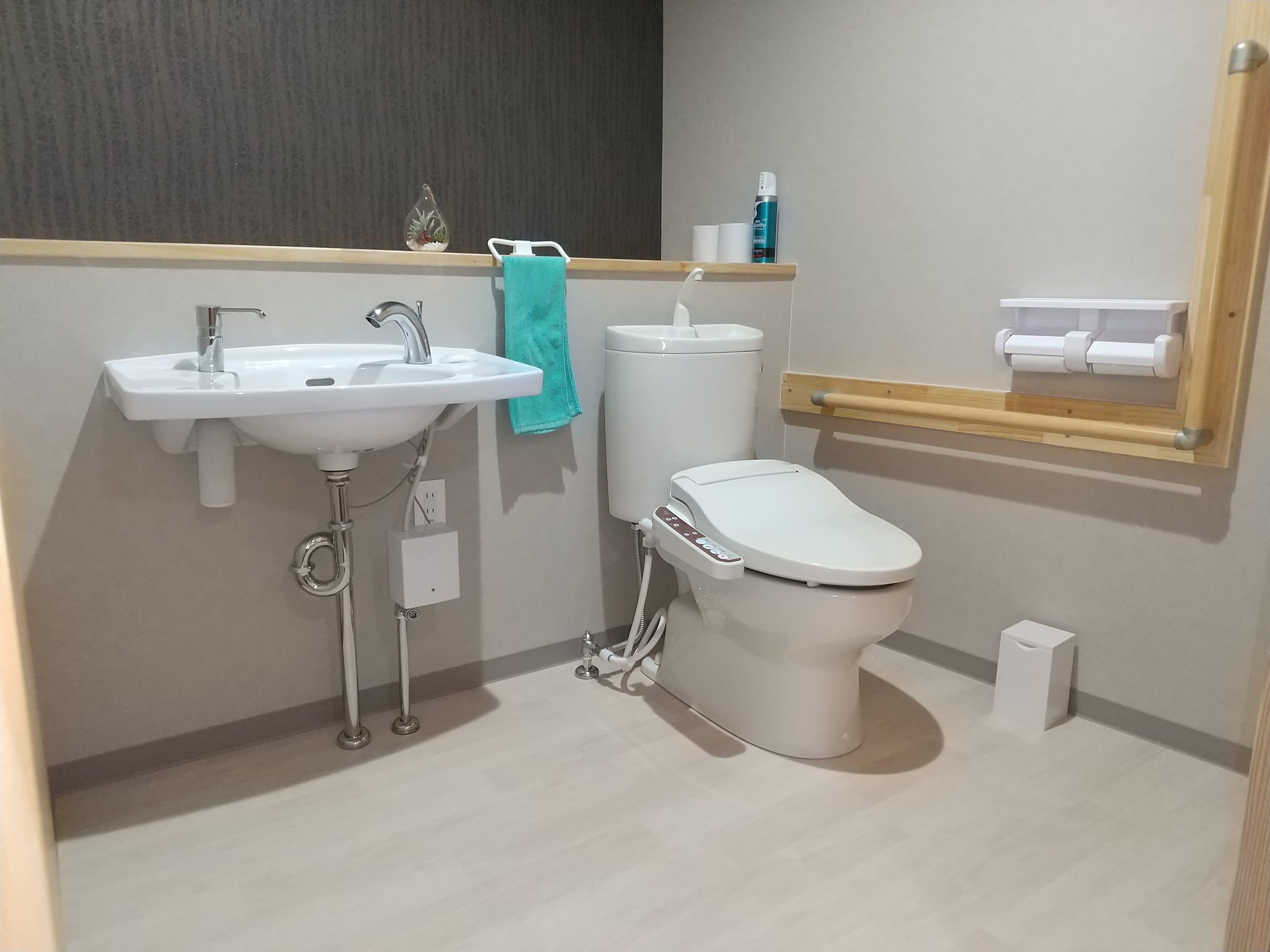 １階　バリアフリー洋室　トイレ