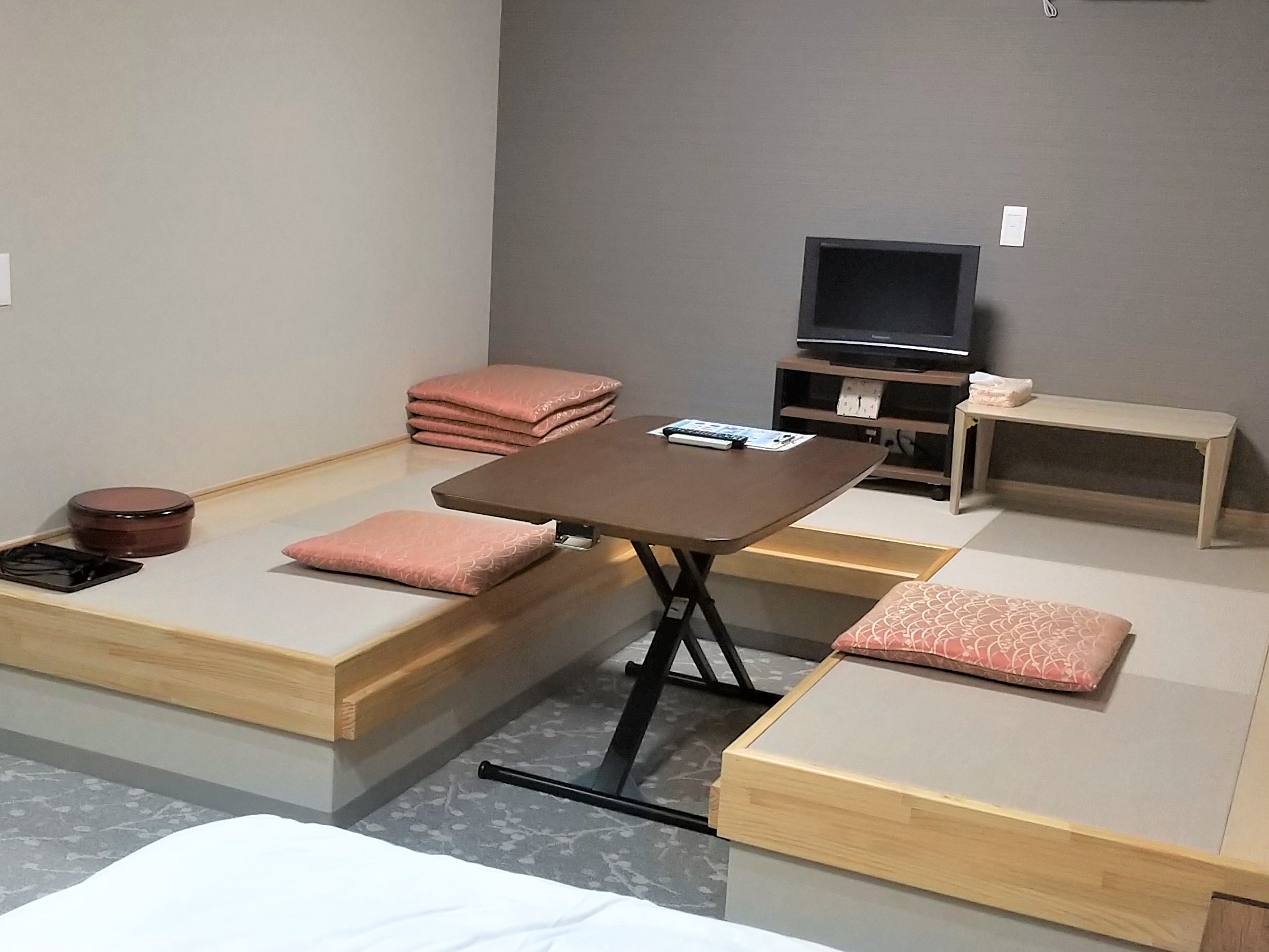 1階　バリアフリー対応　和洋室　堀タイプ小上がり　