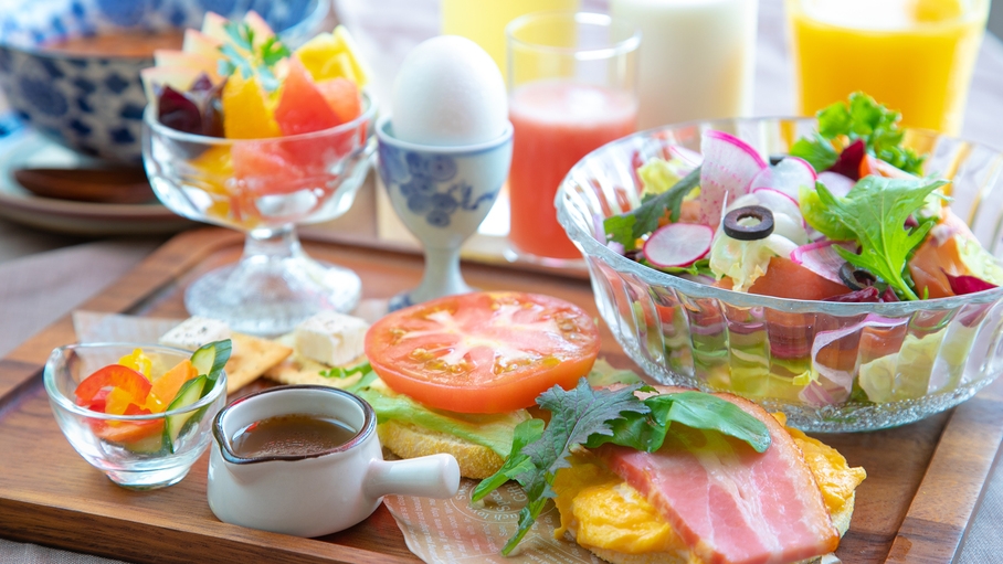 【楽天月末セール】フレッシュ野菜と厚切りベーコンマフィンの朝食♪