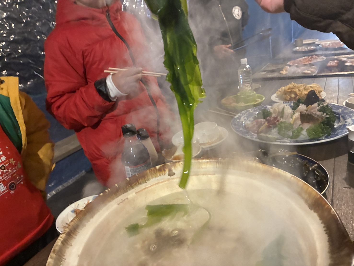 【創業33周年記念】感謝還元！キャプテン櫻井と行く「わかめ・アカモク・アオサ」海藻御三家漁＆1泊2食